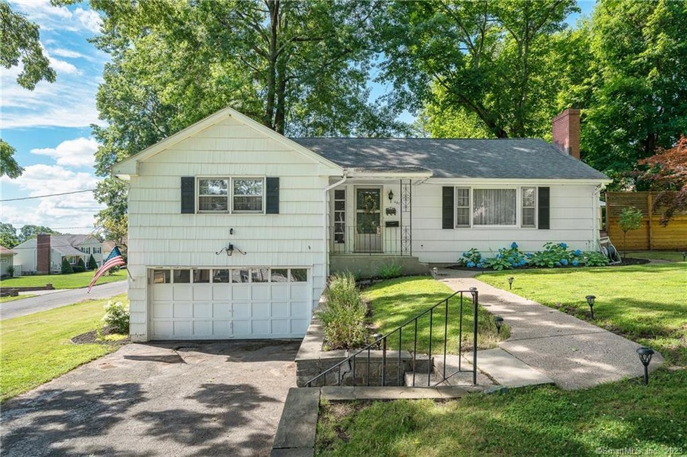 657 Nott St, Wethersfield, CT 06109 - photo 1