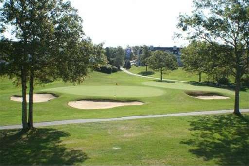 572 White Cliff Dr, Plymouth, MA 02360 - photo 1