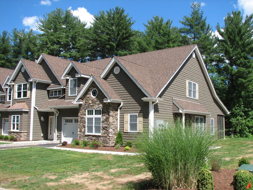 708 Braeburn Path, Matamoras, PA 18336 - photo 1