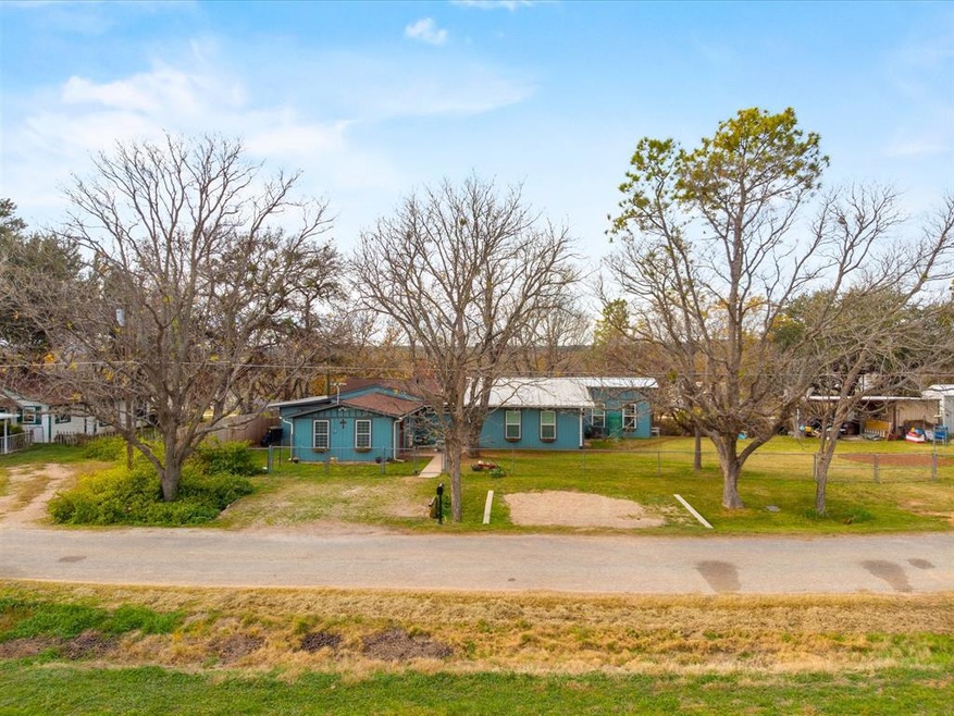 2224 Long Creek Ct, Granbury, TX 76049 - photo 1