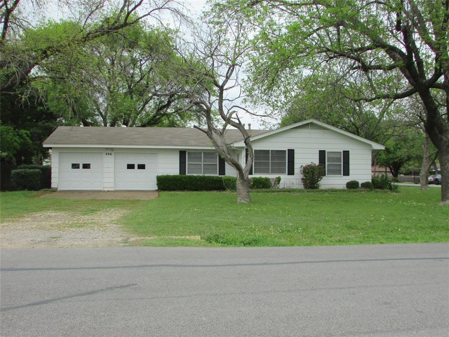 304 S Garrett Ave, Ennis, TX 75119 - photo 1