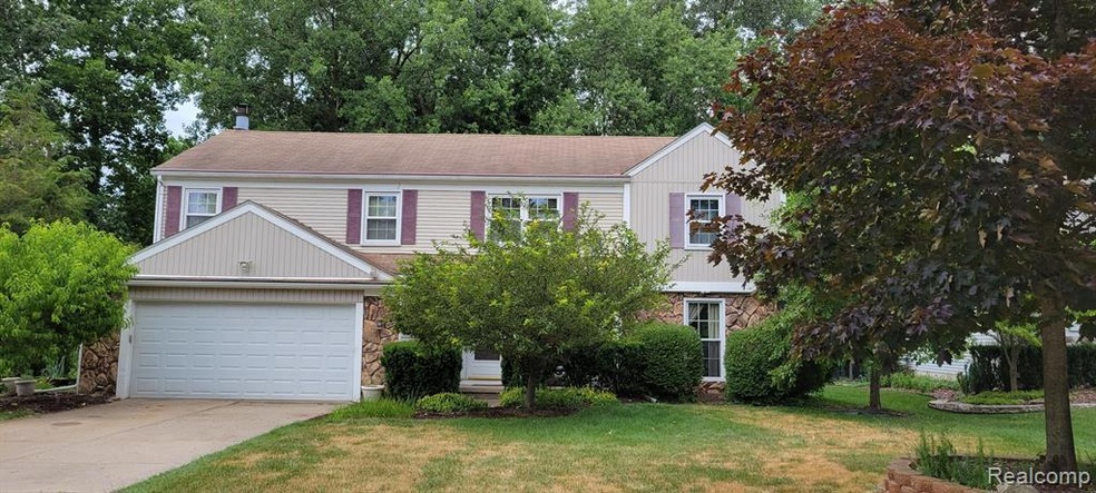 1 6606 Windmill Ln front