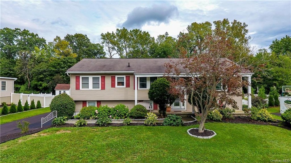 9 Princess Ln, Newburgh, NY 12550 - photo 1