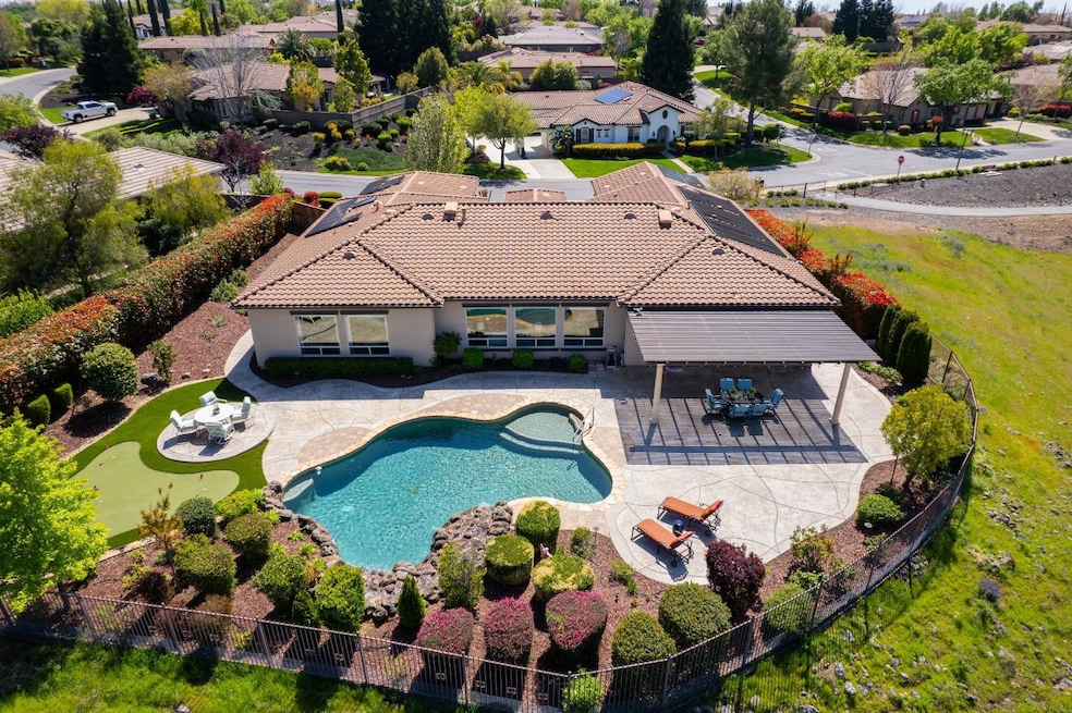 Sold $1,600,000 • Co-Listing Agent