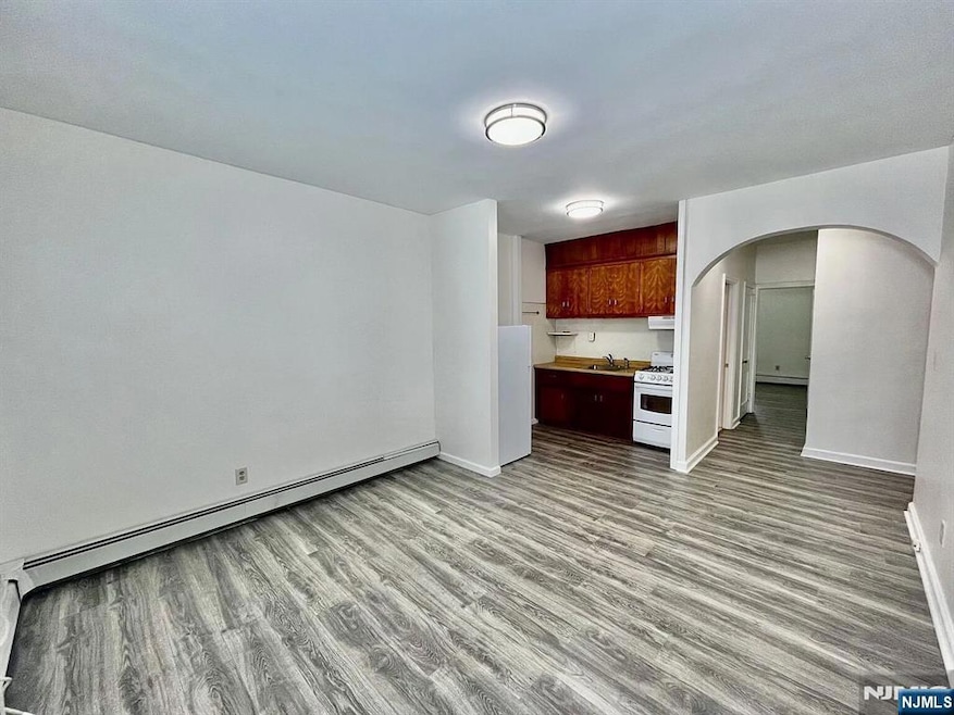 For Rent $1,749/month