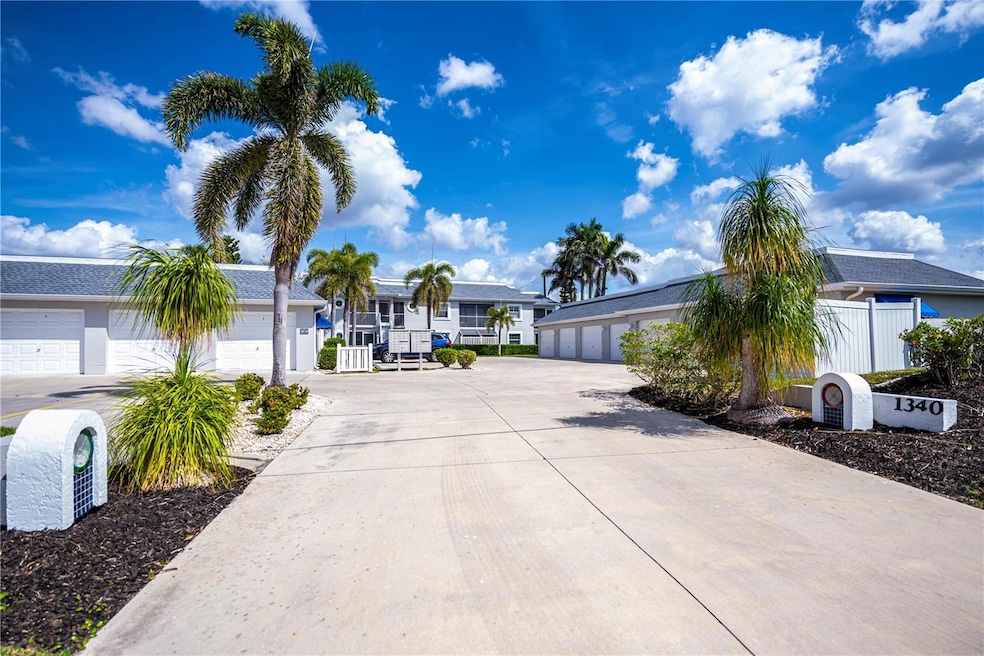 welcome home 3/2/1 in Deep Creek over the GOLF COURSE