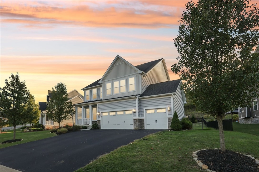 4462 Walnut Ridge Cir, McDonald, PA 15057 - photo 1