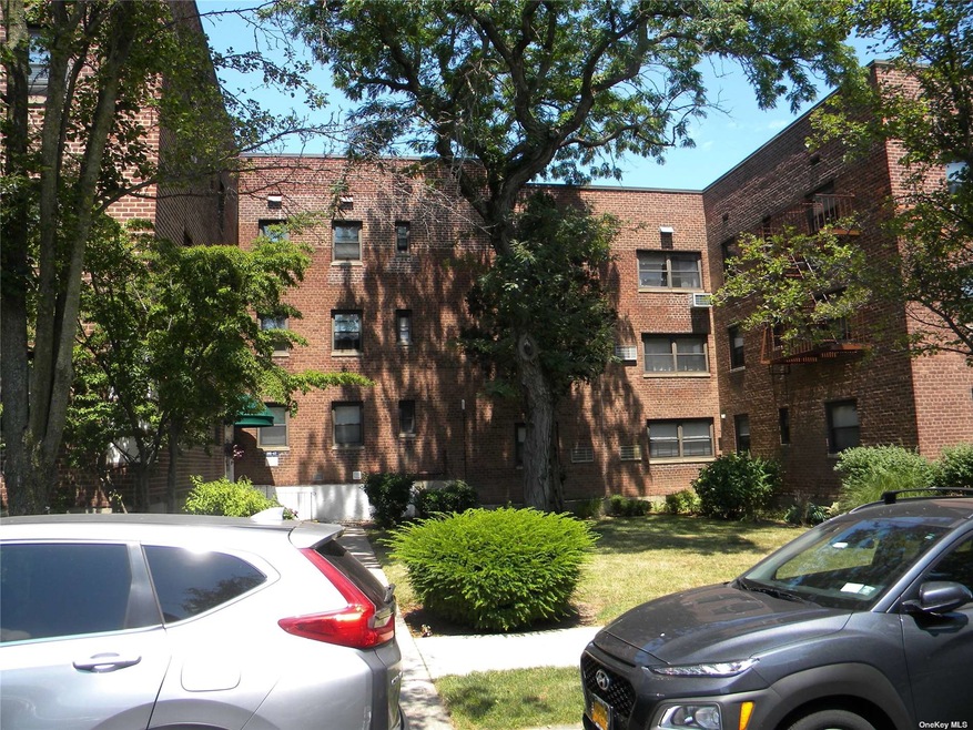 21547 47th Ave unit 2D, Bayside, NY 11361 - photo 1