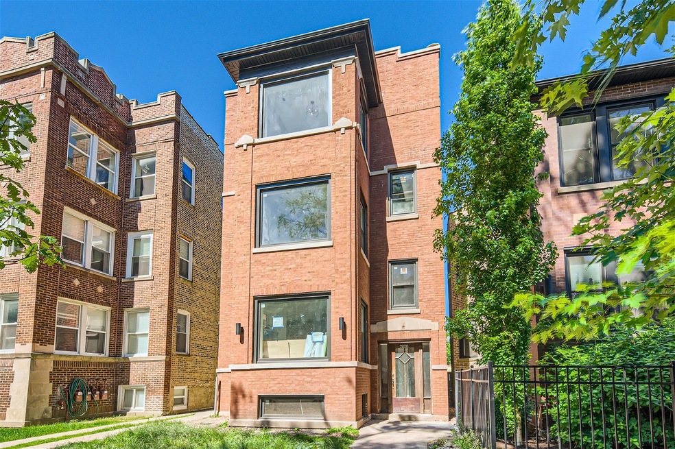 4908 N Rockwell St unit 2, Chicago, IL 60625 - photo 1