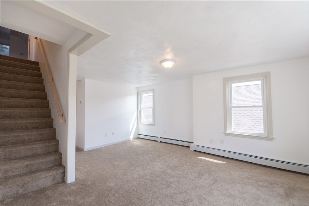 1 Peckham Ct, Newport, RI 02840 - photo 1