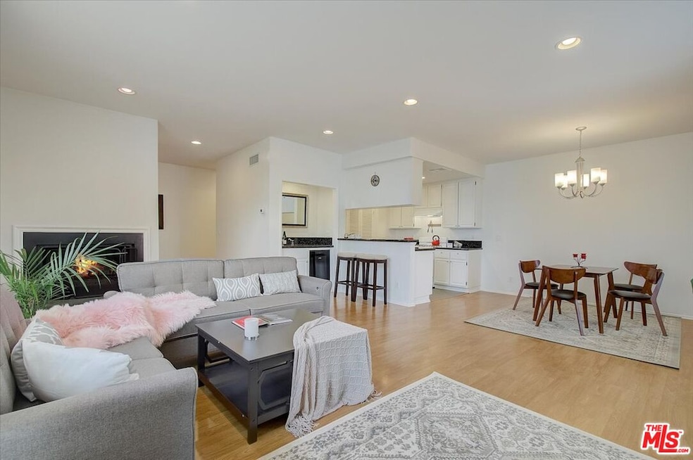 Sold $880,000 • Co-Listing Agent