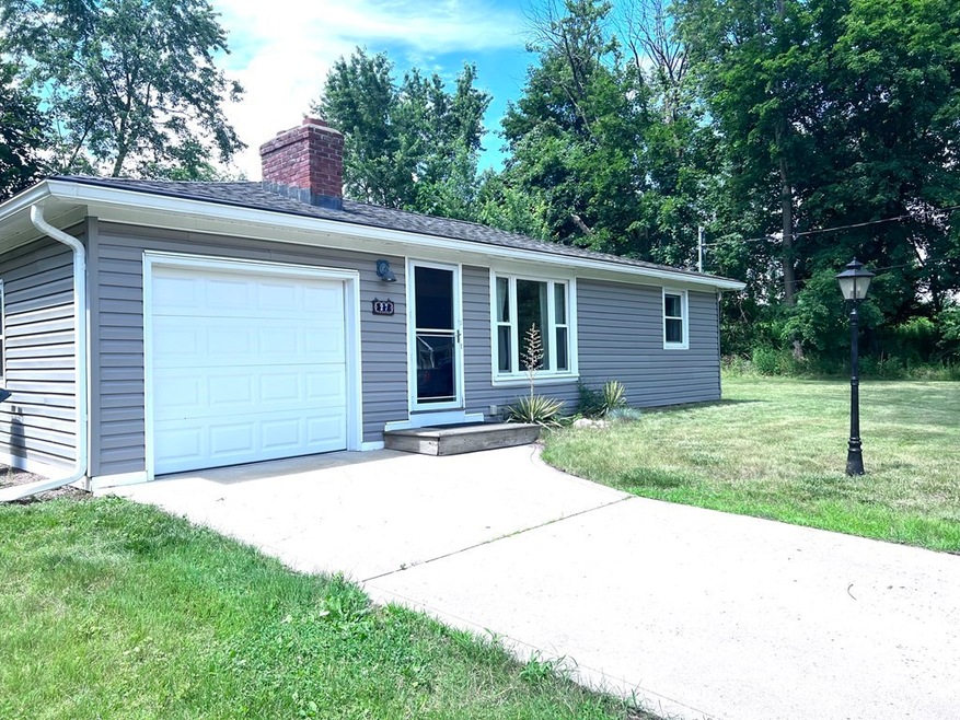 27 Colonial Ave, Easthampton, MA 01027 - photo 1