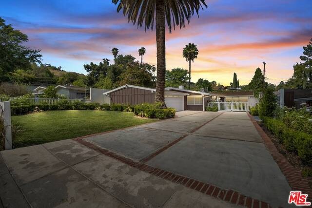 22247 Ybarra Rd, Woodland Hills, CA 91364 - photo 1