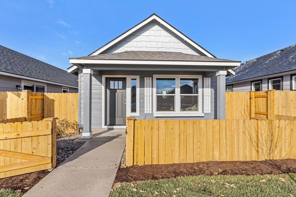 2507 NW Teak Ave unit 84, Redmond, OR 97756 - photo 1