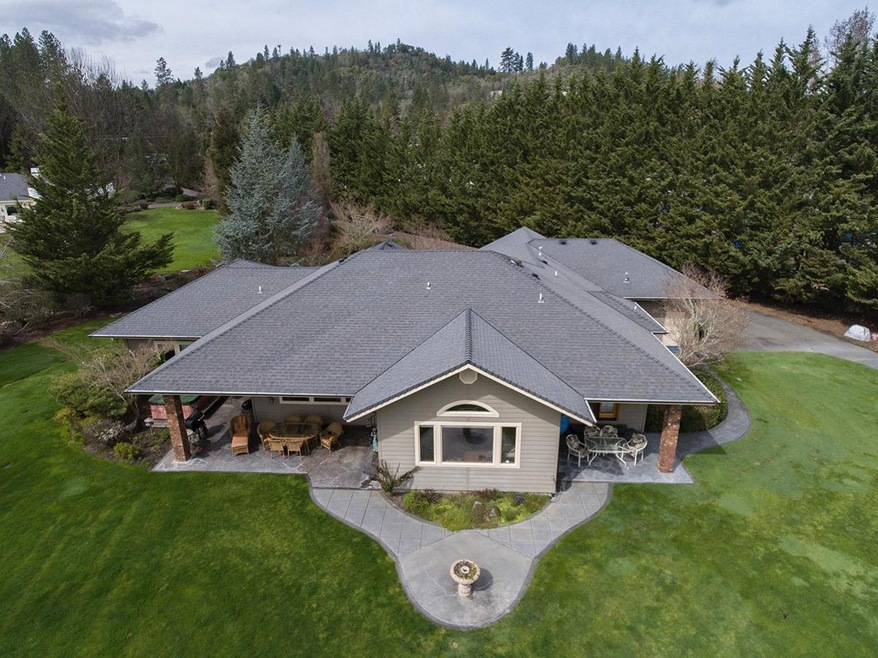 3267 New Hope Rd, Grants Pass, OR 97527 - photo 1