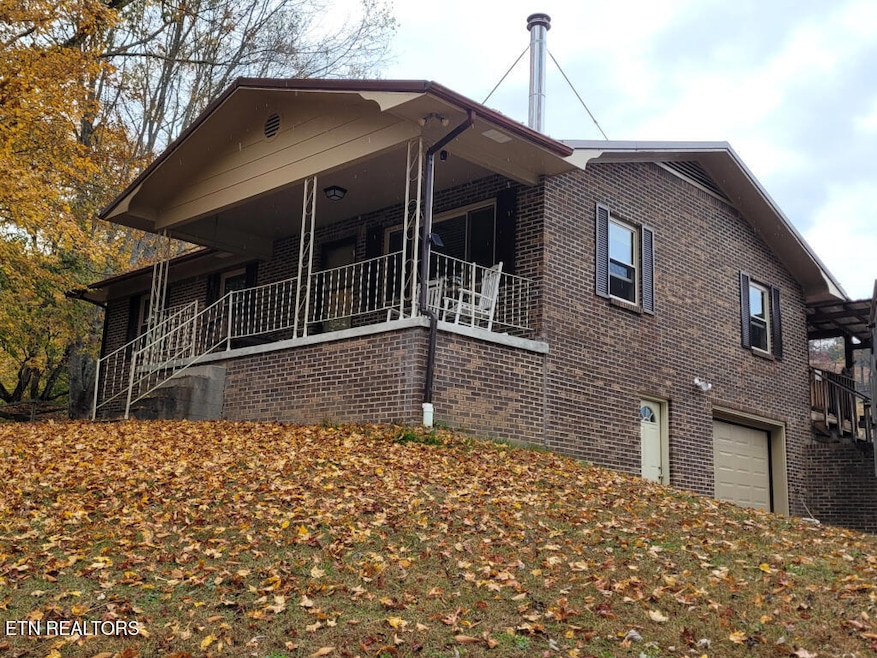 3381-Upper-Caney-Valley-Road-01