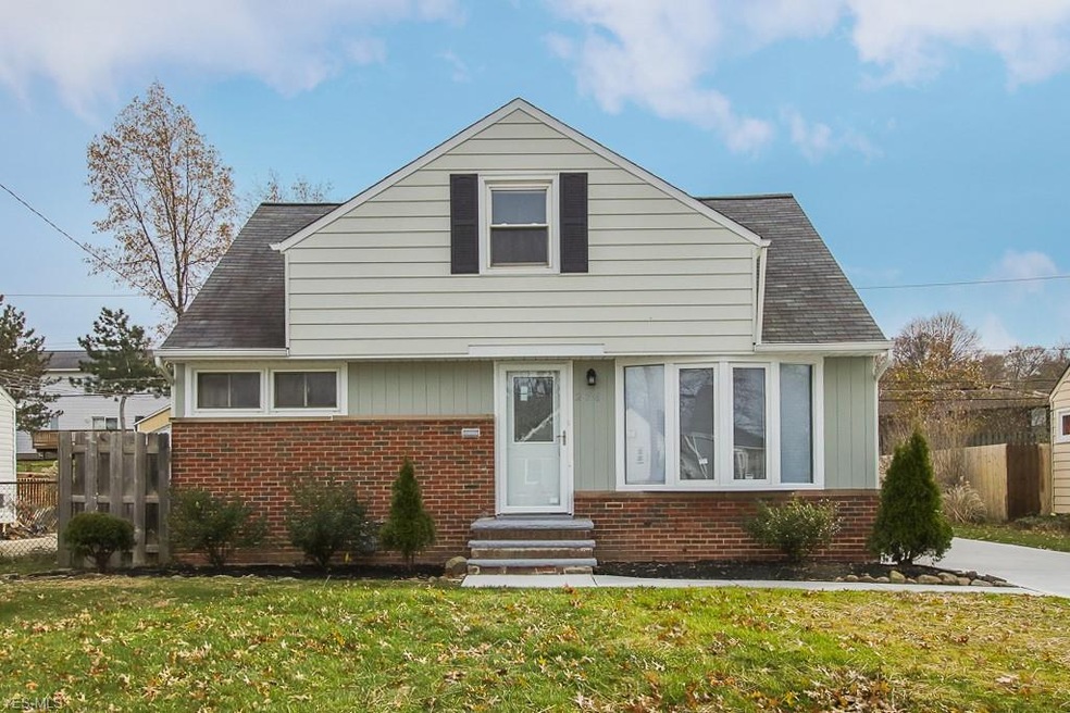 28796 Hazel Ave, Wickliffe, OH 44092 - photo 1