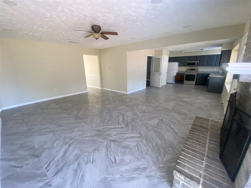 8387 Pebbledowne Dr, Houston, TX 77064 - photo 1