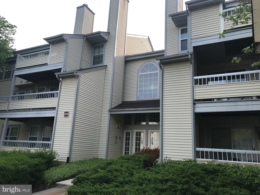 309 Trinity Ct unit 11, Princeton, NJ 08540 - photo 1