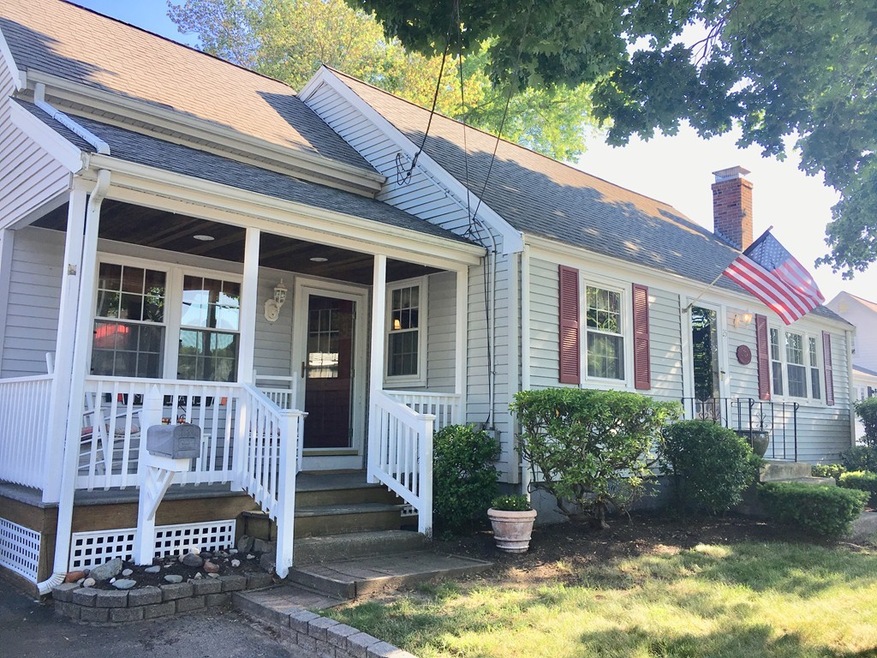 25 Meadow Ln, South Weymouth, MA 02190 - photo 1