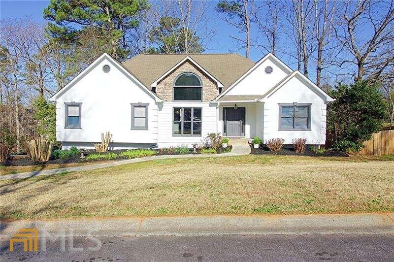 300 Queensbury Walk, Acworth, GA 30102 - photo 1