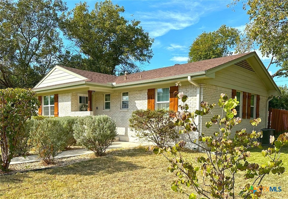 For Sale $224,900 • Co-Listing Agent