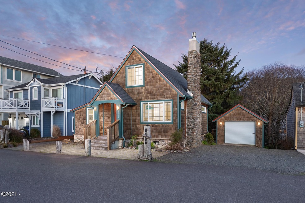 3258 SW Beach Ave, Lincoln City, OR 97367 - photo 1