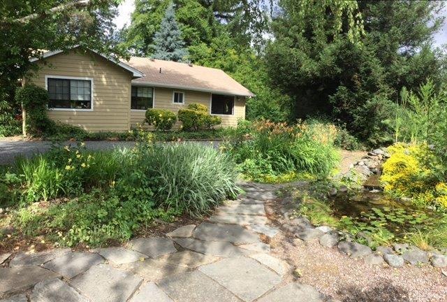 1657 Hubbard Ln, Grants Pass, OR 97527 - photo 1