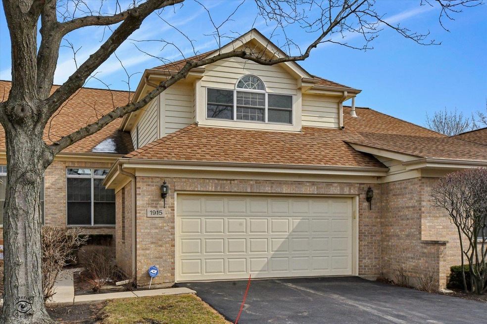 1915 Ivy Ln, Glenview, IL 60026 - photo 1