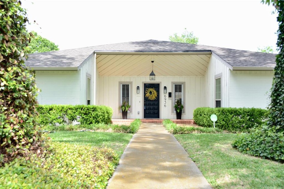 6936 Rockview Ln, Dallas, TX 75214 - photo 1