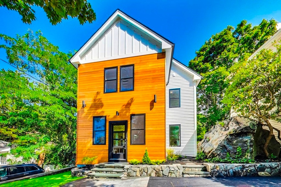 106 Hibbert St, Arlington, MA 02476 - photo 1