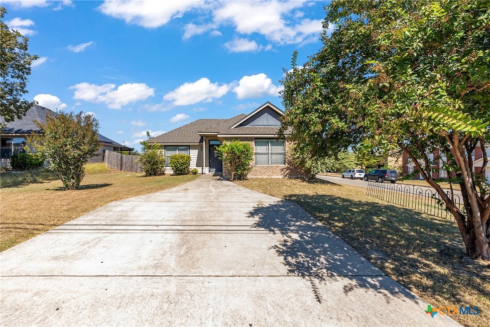 For Rent $1,250/month • Co-Listing Agent