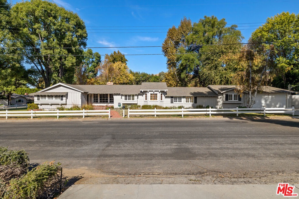 20625 Dumont St, Woodland Hills, CA 91364 - photo 1