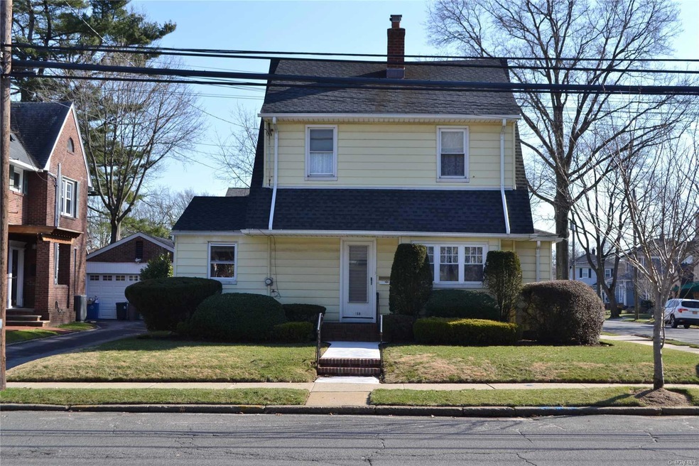 168 Floral Blvd, Floral Park, NY 11001 - photo 1