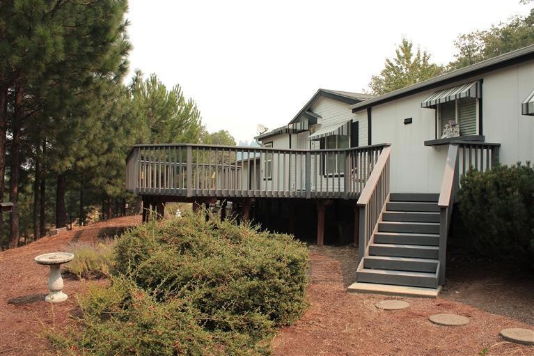 900 Manzanita Dr, Rogue River, OR 97537 - photo 1