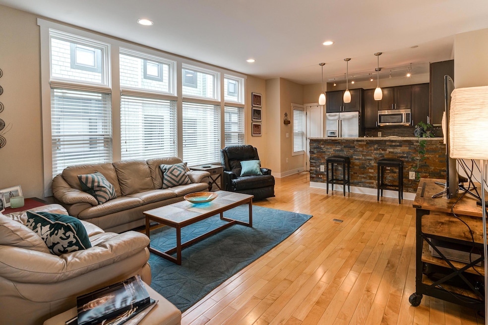 1452 Mews-8