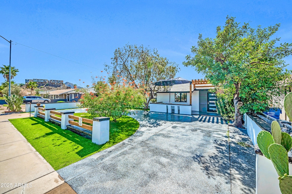 833 E Butler Dr, Phoenix, AZ 85020 - photo 1