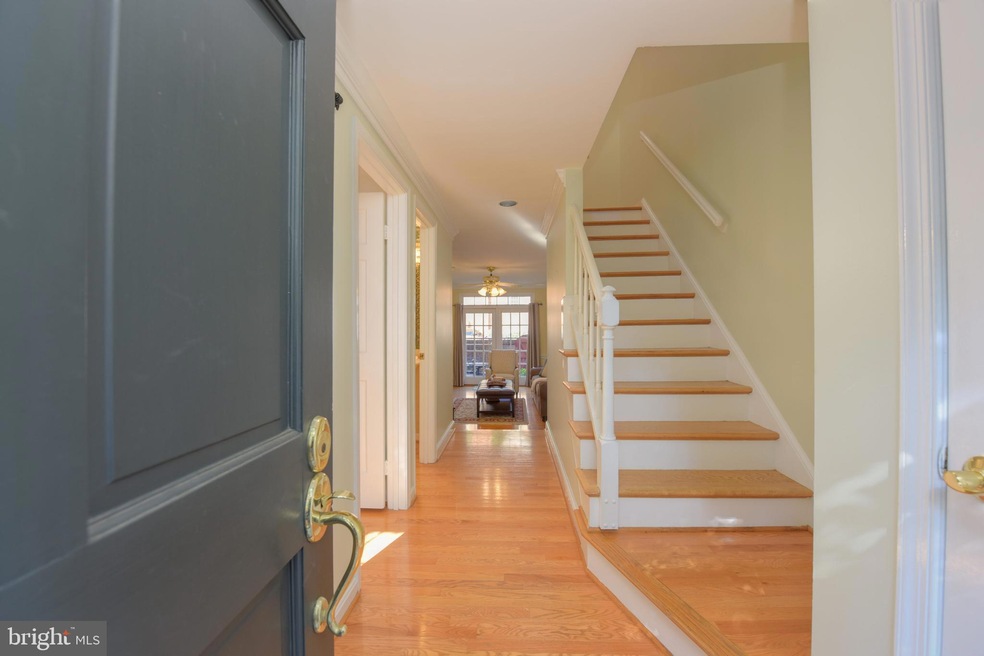 1214 W Abingdon Dr, Alexandria, VA 22314 - photo 1