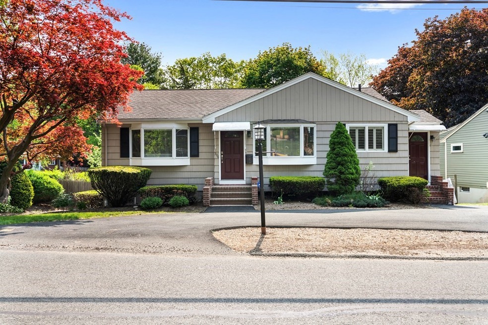 Sold $800,000 • Co-Listing Agent