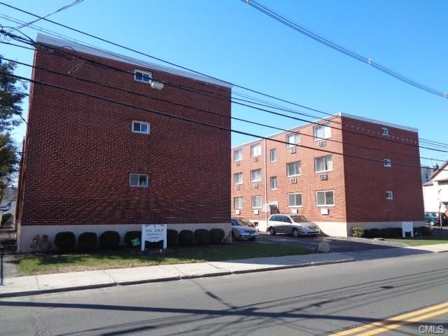 4 van Zant St unit B5, Norwalk, CT 06855 - photo 1