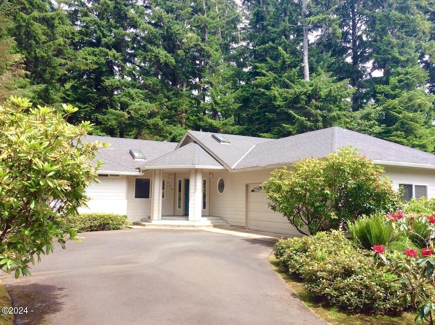 320 Forest Park
