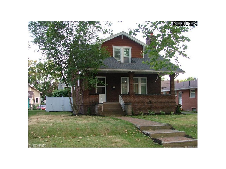 Nicely restored brick bungalow with front and back