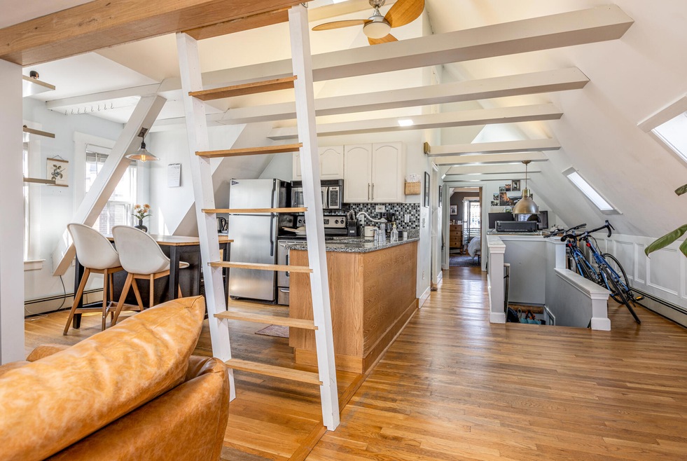 199 Spring St unit 5, Portland, ME 04102 - photo 1