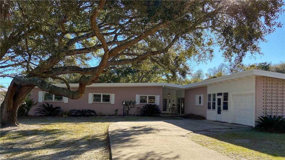 For Sale $995,000 • Co-Listing Agent