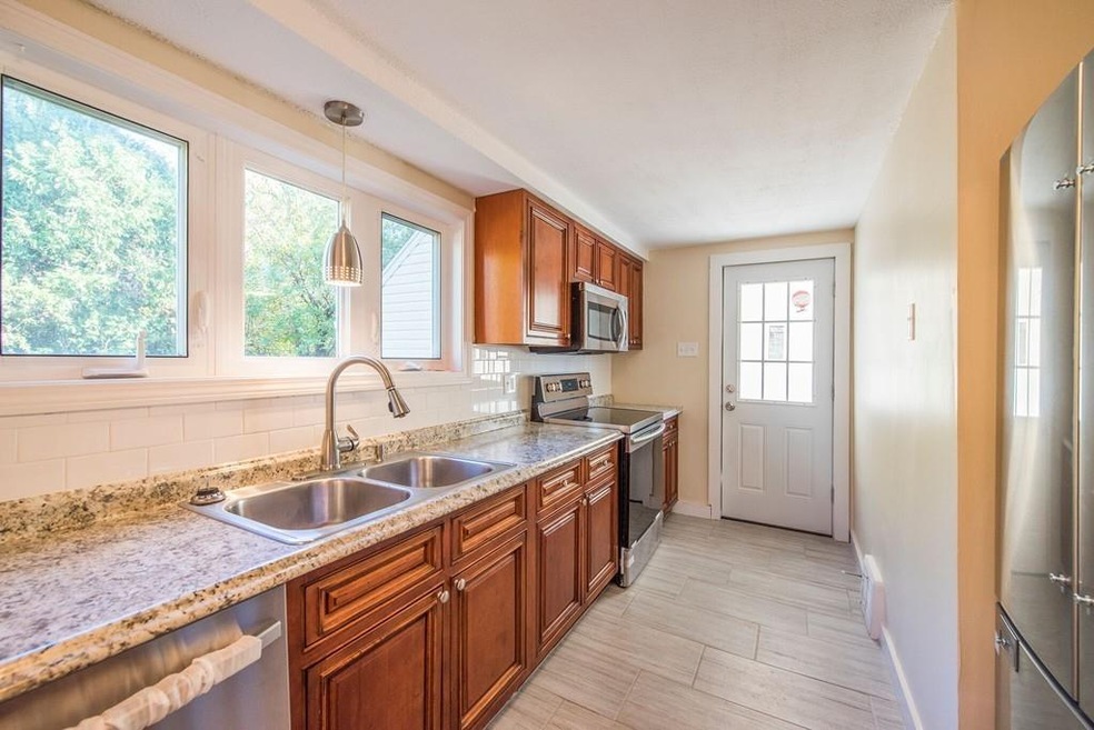 340 Amostown Rd, West Springfield, MA 01089 - photo 1