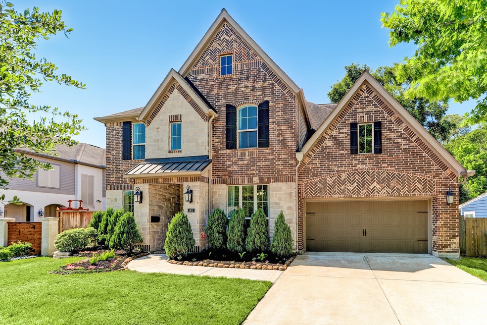 1815 Woodcrest Dr, Houston, TX 77018 - photo 1