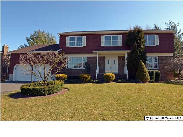55 W Canadian Woods Rd, Manalapan, NJ 07726 - photo 1