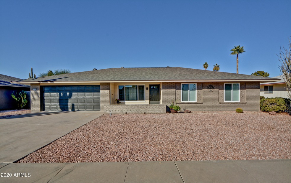 10706 W Pineaire Dr unit 35A, Sun City, AZ 85351 - photo 1