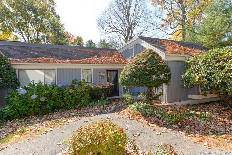 910 Heritage Village unit B, Southbury, CT 06488 - photo 1