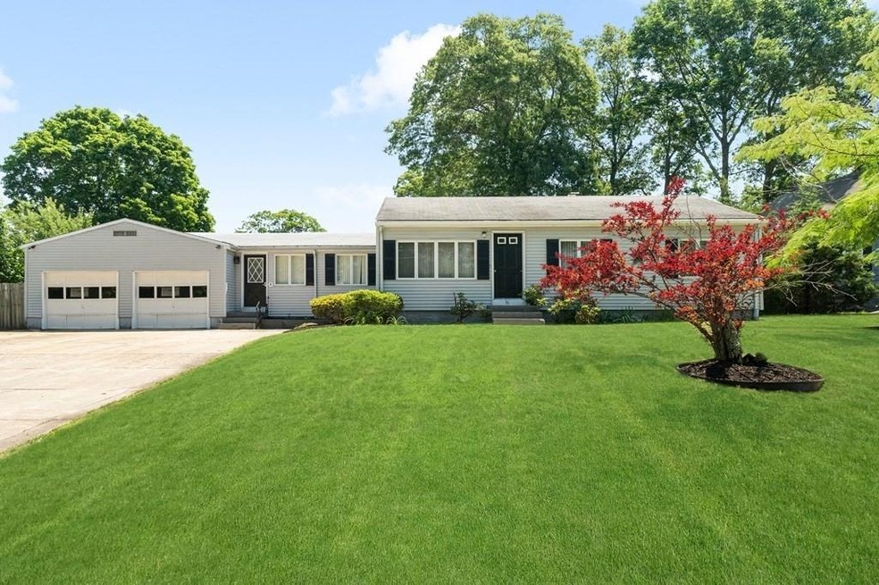 36 Oak Square, Attleboro, MA 02703 - photo 1